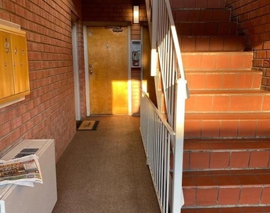 1506 S George Mason Drive - Photo Thumbnail 2