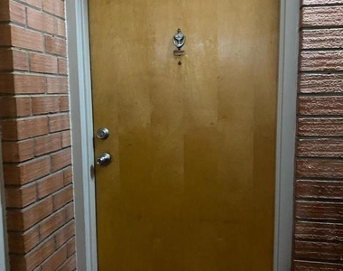 1506 S George Mason Drive - Photo Thumbnail 5