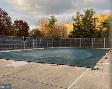 1506 S George Mason Drive - Photo Thumbnail 25