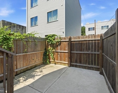 2044 N Fifth Street - Photo Thumbnail 5