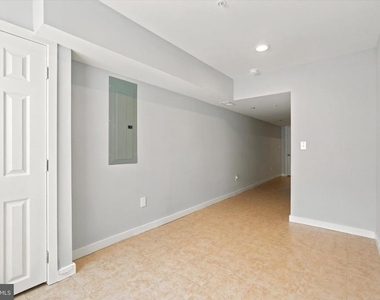 2044 N Fifth Street - Photo Thumbnail 20