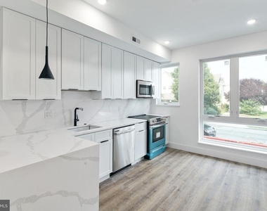 1522 N 8th Street - Photo Thumbnail 5