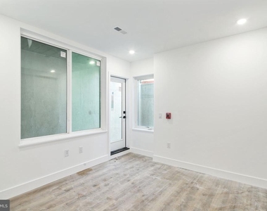 1522 N 8th Street - Photo Thumbnail 12