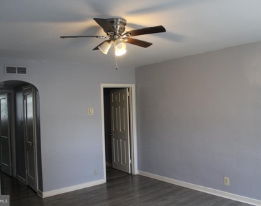 565 E Tabor Road - Photo Thumbnail 2