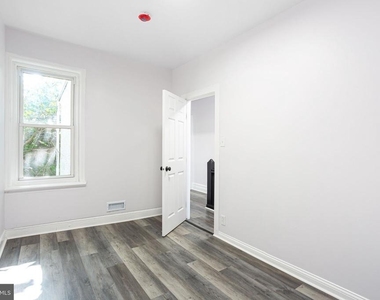 3856 Folsom Street - Photo Thumbnail 15