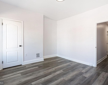 3856 Folsom Street - Photo Thumbnail 17