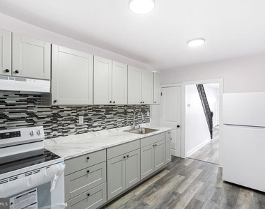 3856 Folsom Street - Photo Thumbnail 6