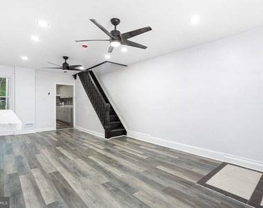 3856 Folsom Street - Photo Thumbnail 2