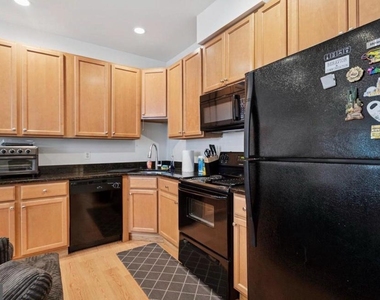 6212 Ridge Avenue - Photo Thumbnail 5