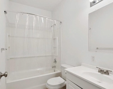 6212 Ridge Avenue - Photo Thumbnail 12