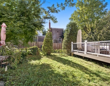 439 Dupont Street - Photo Thumbnail 29