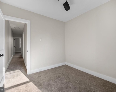439 Dupont Street - Photo Thumbnail 14