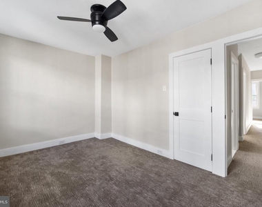 439 Dupont Street - Photo Thumbnail 12