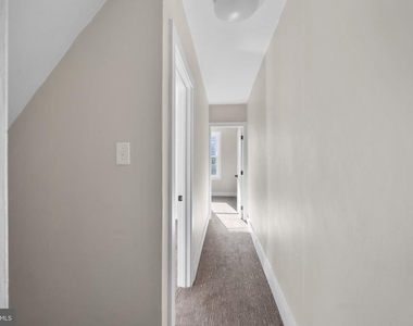 439 Dupont Street - Photo Thumbnail 21