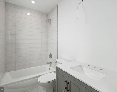 1112-16 E Berks Street - Photo Thumbnail 14