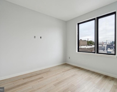 1112-16 E Berks Street - Photo Thumbnail 11