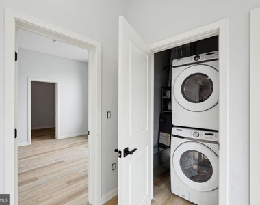 1112-16 E Berks Street - Photo Thumbnail 7