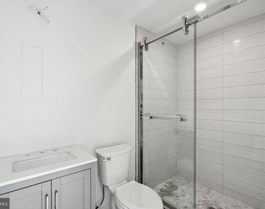 1112-16 E Berks Street - Photo Thumbnail 8