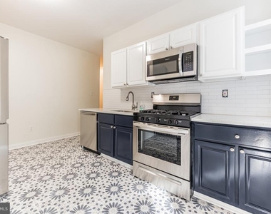 5218 Greene Street - Photo Thumbnail 2