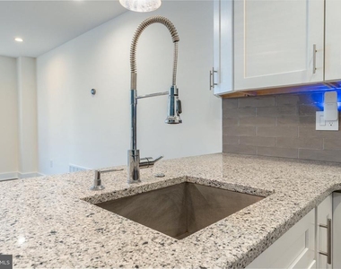1139 Clay Street - Photo Thumbnail 10