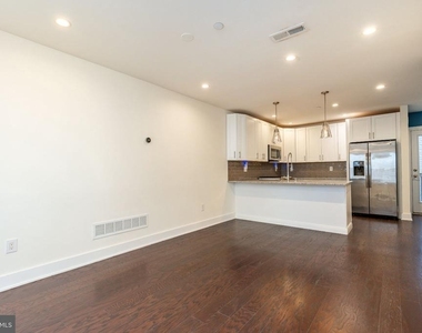1139 Clay Street - Photo Thumbnail 13