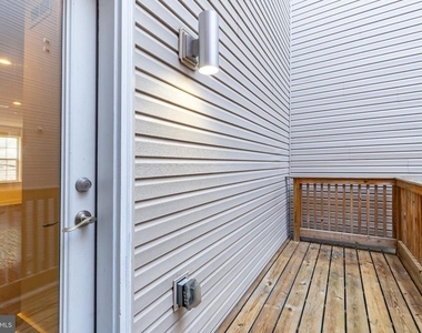 1139 Clay Street - Photo Thumbnail 11