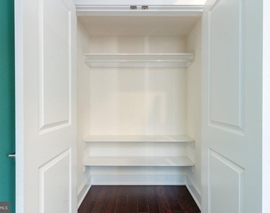 1139 Clay Street - Photo Thumbnail 17