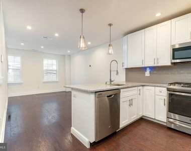 1139 Clay Street - Photo Thumbnail 9