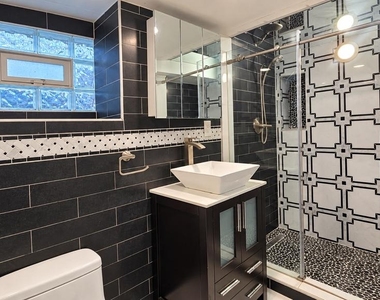 611 E Thayer Street - Photo Thumbnail 22