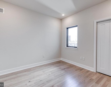 1506 N 8th Street - Photo Thumbnail 6