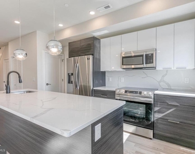 1506 N 8th Street - Photo Thumbnail 10