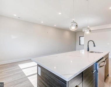 1506 N 8th Street - Photo Thumbnail 16