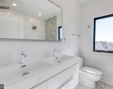 1506 N 8th Street - Photo Thumbnail 4