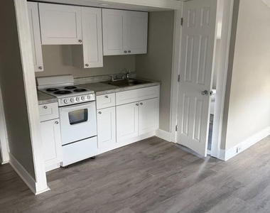 2020 E Madison Street - Photo Thumbnail 1