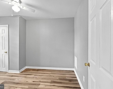 2547 Bonaffon Street - Photo Thumbnail 19