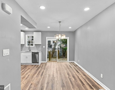 2547 Bonaffon Street - Photo Thumbnail 8