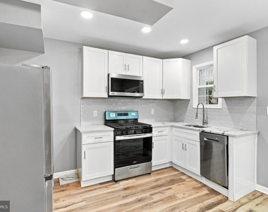 2547 Bonaffon Street - Photo Thumbnail 9
