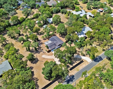 9110 Chisholm Ln - Photo Thumbnail 31