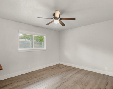 9110 Chisholm Ln - Photo Thumbnail 22