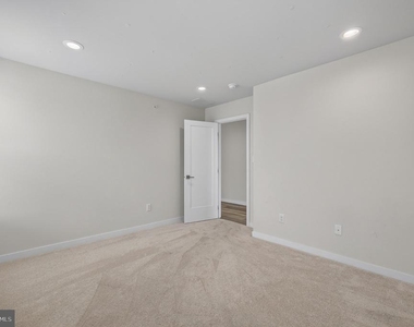 9 Umbrell Drive - Photo Thumbnail 24