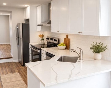 518 East Avenue - Photo Thumbnail 1