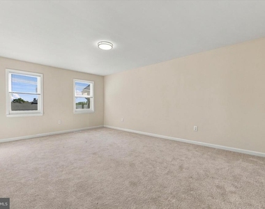 1309 Whitpain Hls - Photo Thumbnail 11