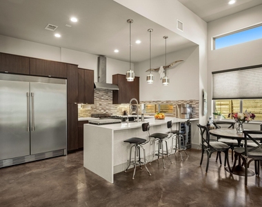 3005 E Martin Luther King Jr Blvd - Photo Thumbnail 8