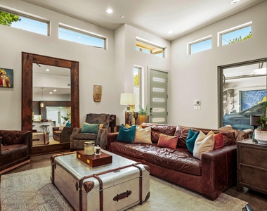 3005 E Martin Luther King Jr Blvd - Photo Thumbnail 9
