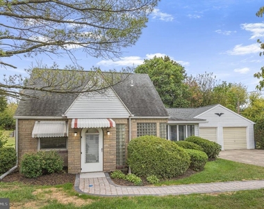 219 S Pleasant View Road - Photo Thumbnail 1