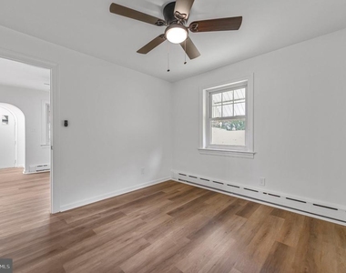 219 S Pleasant View Road - Photo Thumbnail 4