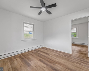 219 S Pleasant View Road - Photo Thumbnail 6