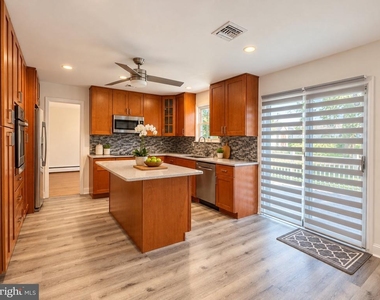 553 Saratoga Road - Photo Thumbnail 8
