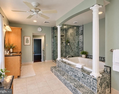 553 Saratoga Road - Photo Thumbnail 14