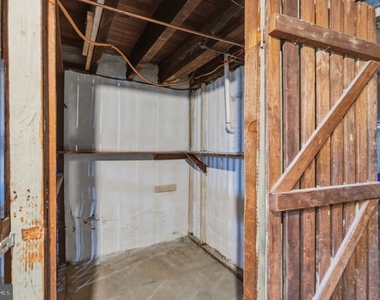 808 Derwyn Road - Photo Thumbnail 18